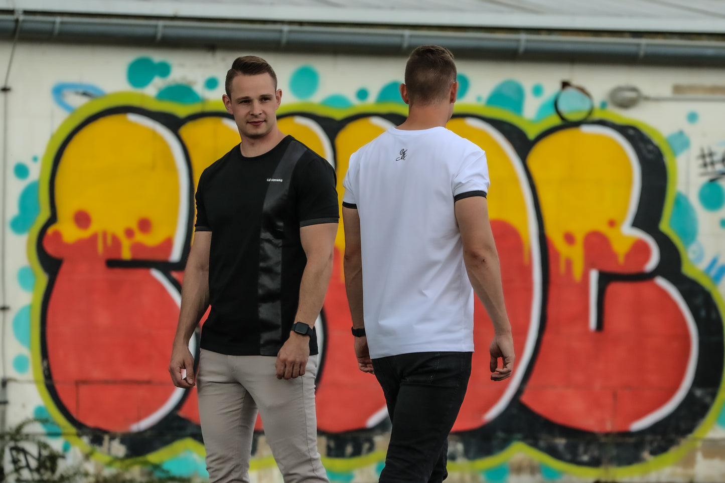 LVy T Shirt mit Satinstreifen (Doppelpack)